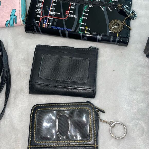 Colorful Wallet and Bag Collection - Picture 8 of 15